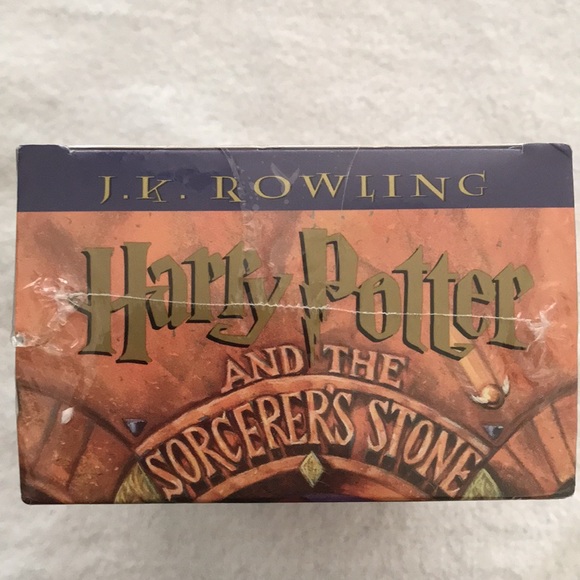 Harry Potter And The Sorcerers Stone - 6 Cassette set - Year 1 - NWOT Sealed $27 - Picture 6 of 13